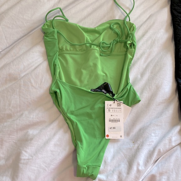 Zara open back swimsuit - Picture 4 of 6